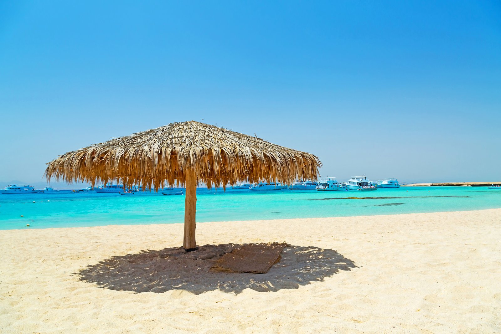 Paradise Island Hurghada Boat Trip with Snorkeling